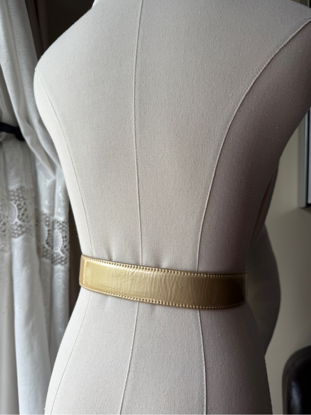 Folli Follie Gold snowflake Ornate Medallion Wide Belt - Picture 8 of 8